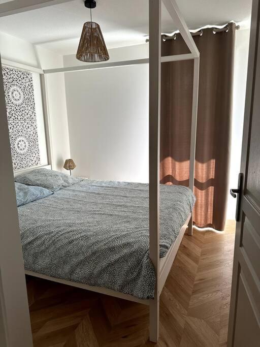 Appartement Cosy Avec Balcon Et Piscine Besançon Zewnętrze zdjęcie